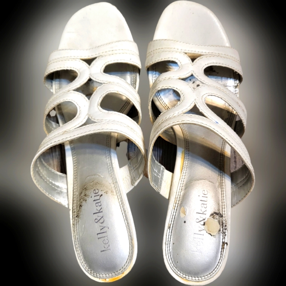 Kelly & Katie White Women's Sandals